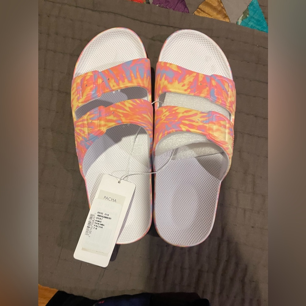 NWT Freedom Moses Slides - Size 7-8